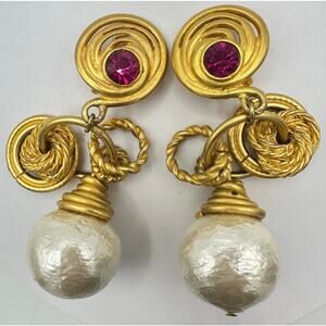1980s vintage gold tone pink rhinestones massive faux pearl clip on earrings